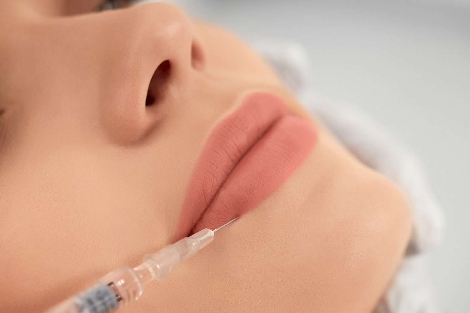 Achieve Stunning Lip Fillers in Worcester at Birmingham’s Top Clinic