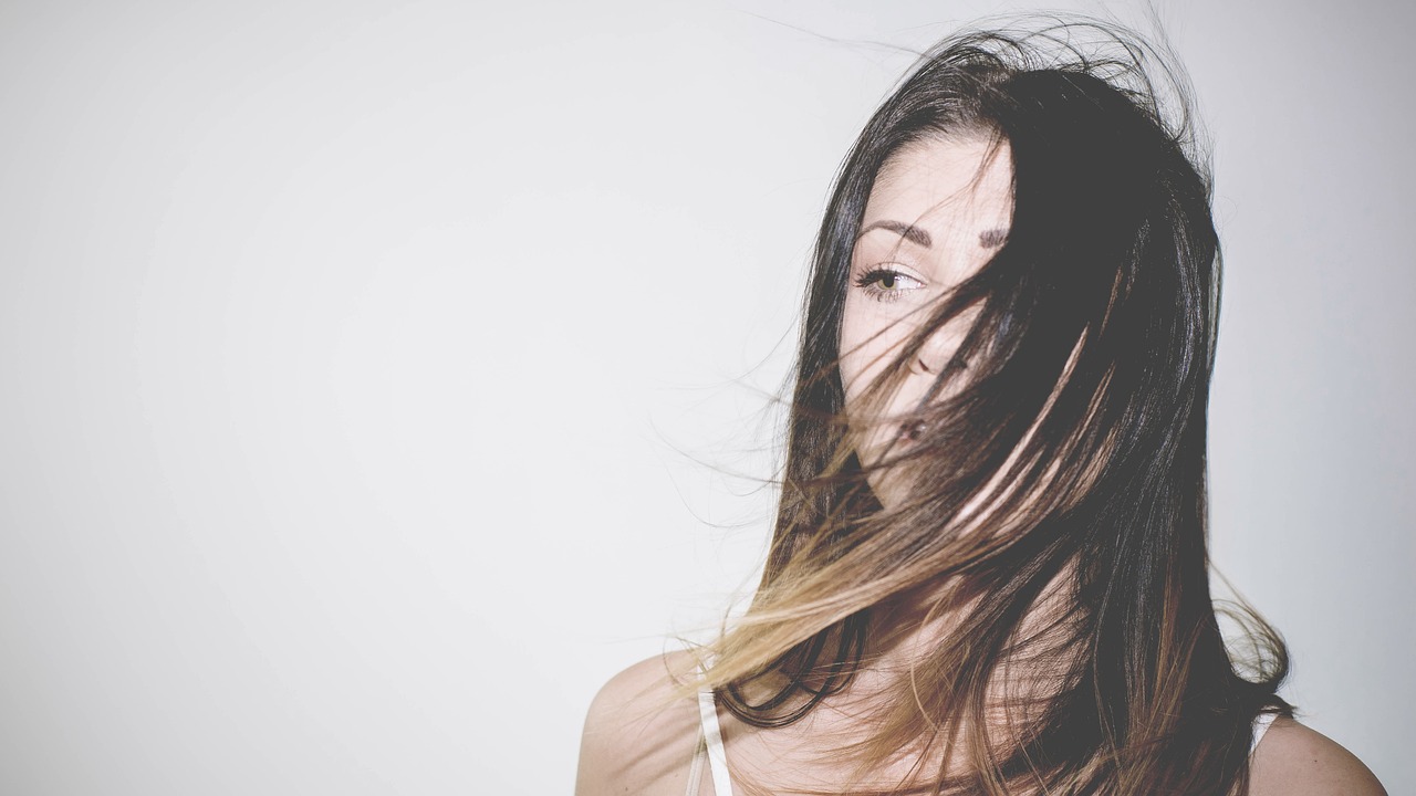 How Microneedling Can Improve Hair Density